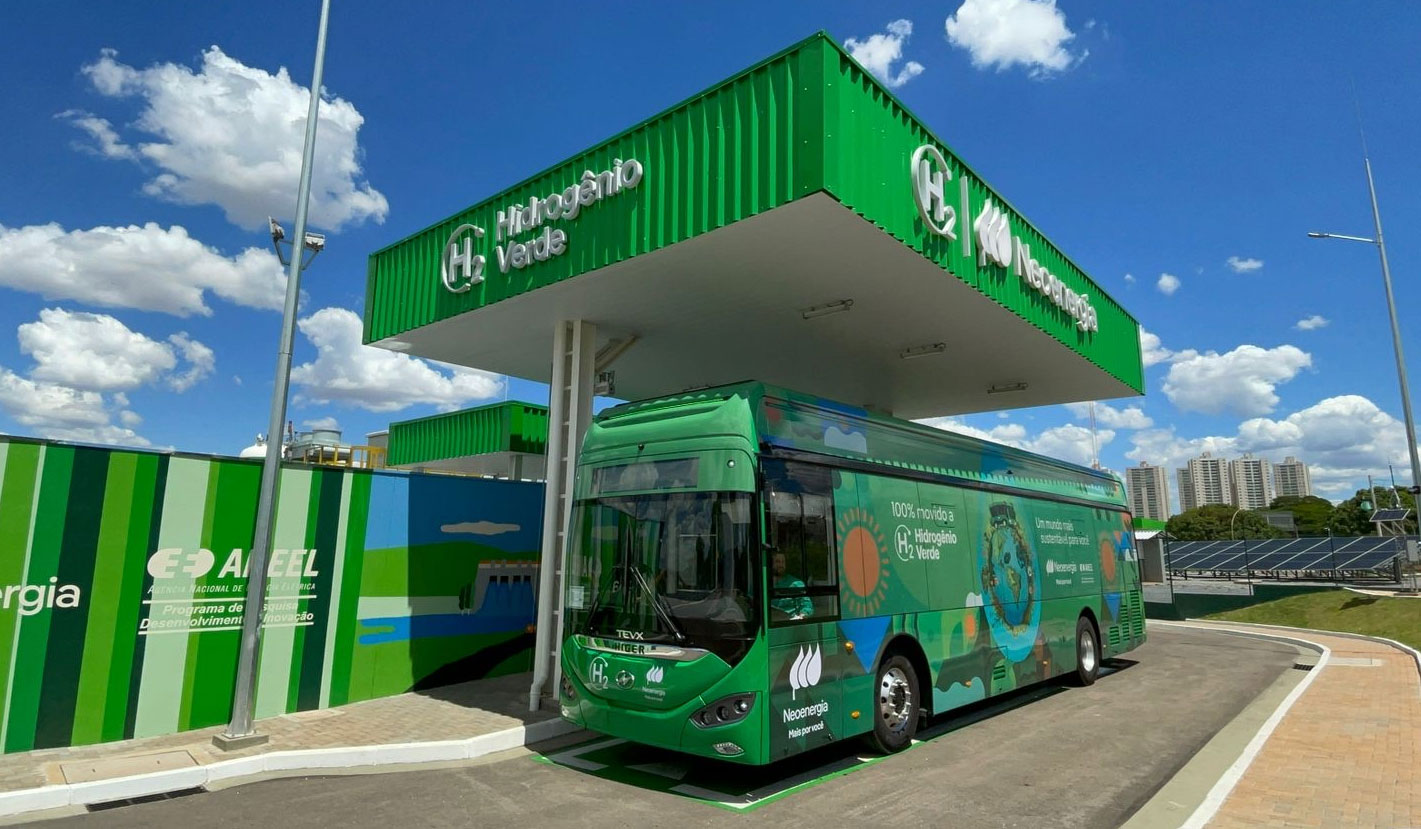 Au Br&eacute;sil, ce bus touristique carbure &agrave; l'hydrog&egrave;ne vert