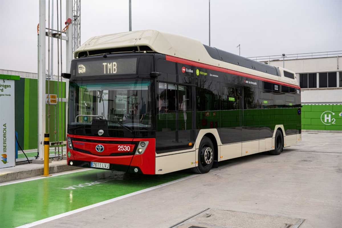 Barcelone reçoit son premier bus à hydrogène