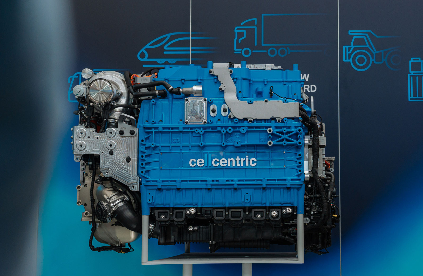 Plus puissante, plus &eacute;conome... la nouvelle pile hydrog&egrave;ne de Daimler et Volvo d&eacute;fie le diesel