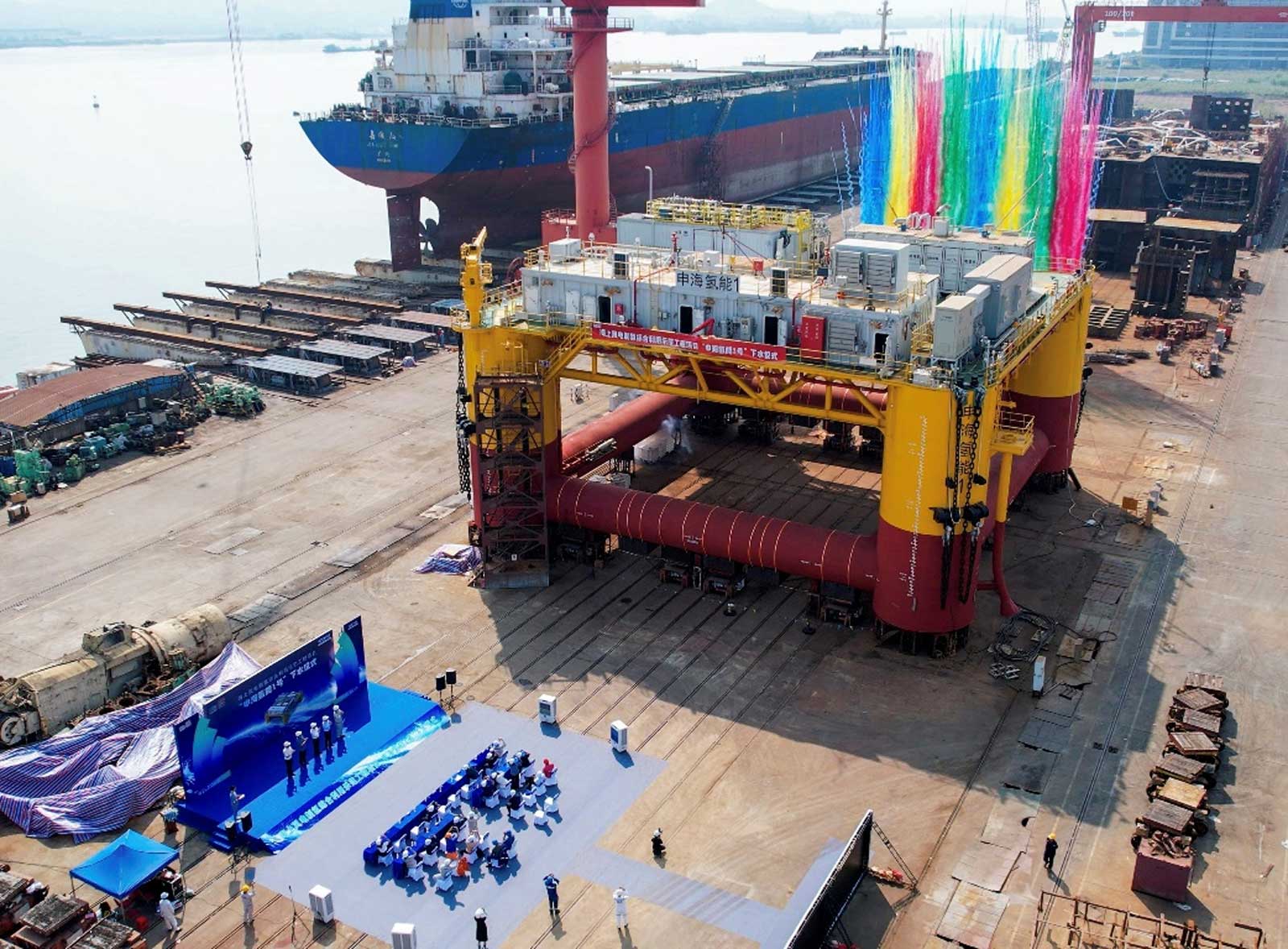 La Chine met &agrave; l'eau la premi&egrave;re plateforme semi-submersible de production d'hydrog&egrave;ne en mer