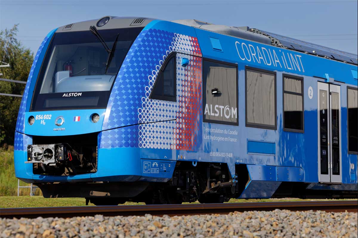Le train à hydrogène d'Alstom circule pour la première fois en France
