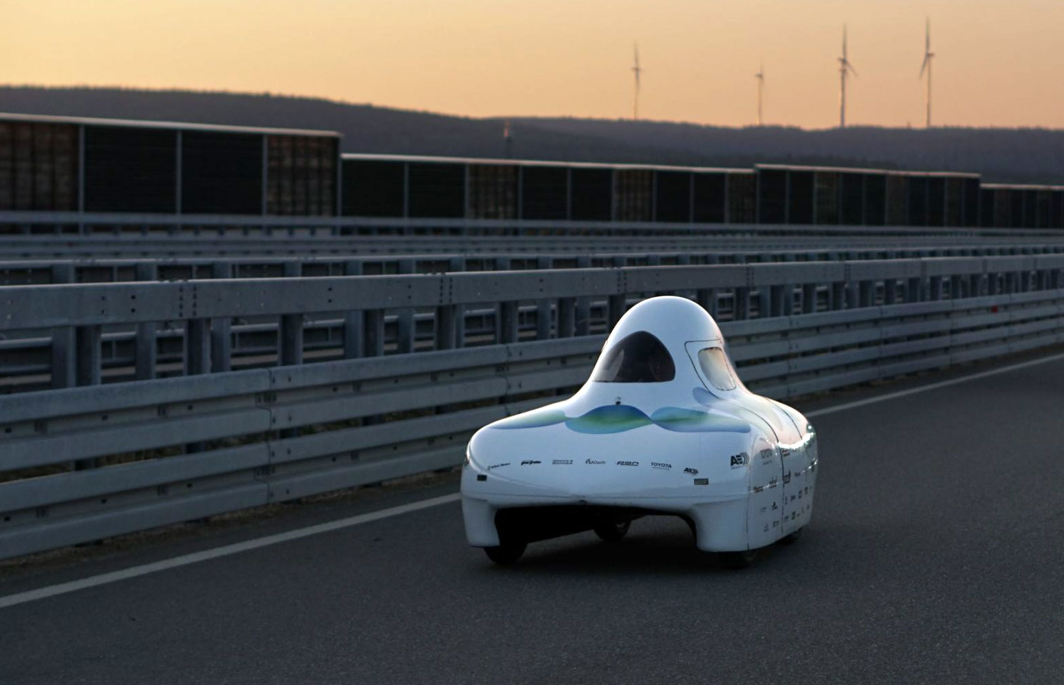 Cette petite voiture a parcouru 2488 kilomètres avec moins de 1 kg  d'hydrogène