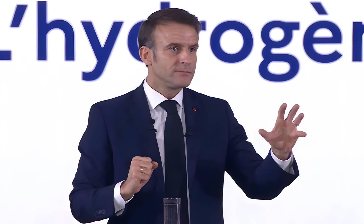 Energie : Emmanuel Macron mise sur l'hydrogène naturel