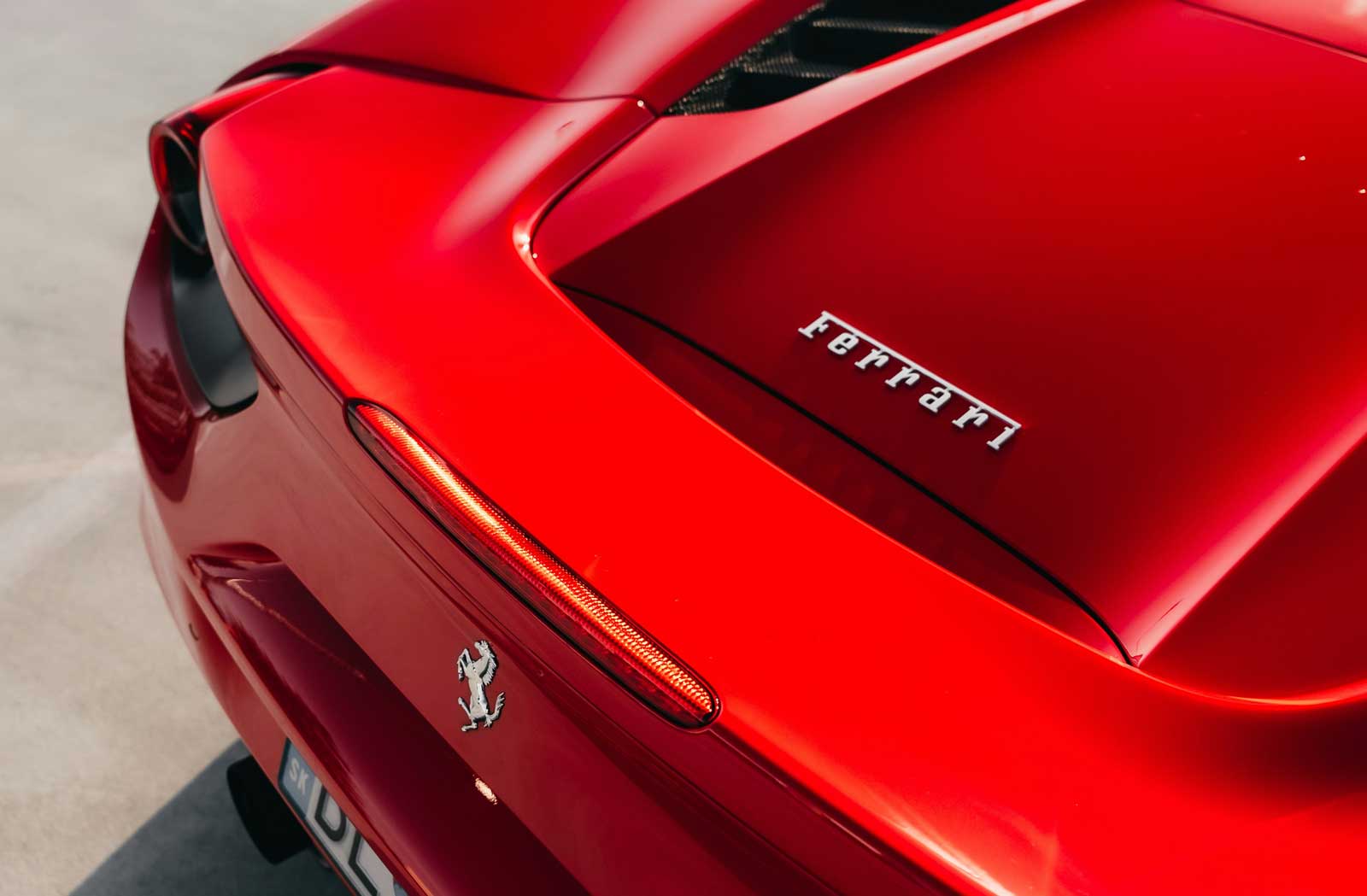 Alors que sa premi&egrave;re voiture &eacute;lectrique divise, Ferrari poursuit discr&egrave;tement ses travaux sur l'hydrog&egrave;ne