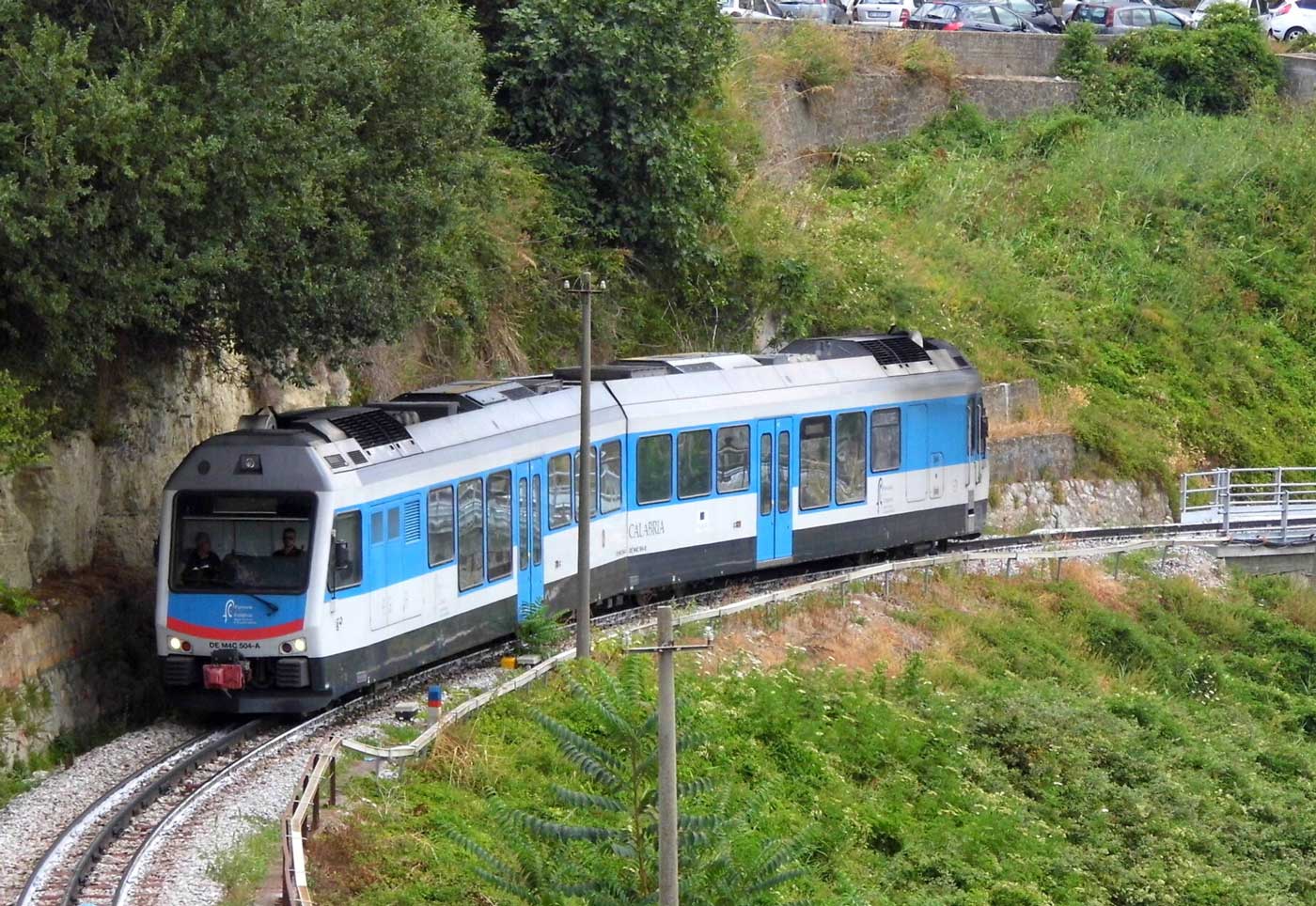 la Calabre et la Sardaigne s’engagent sur la voie du train à idrogeno