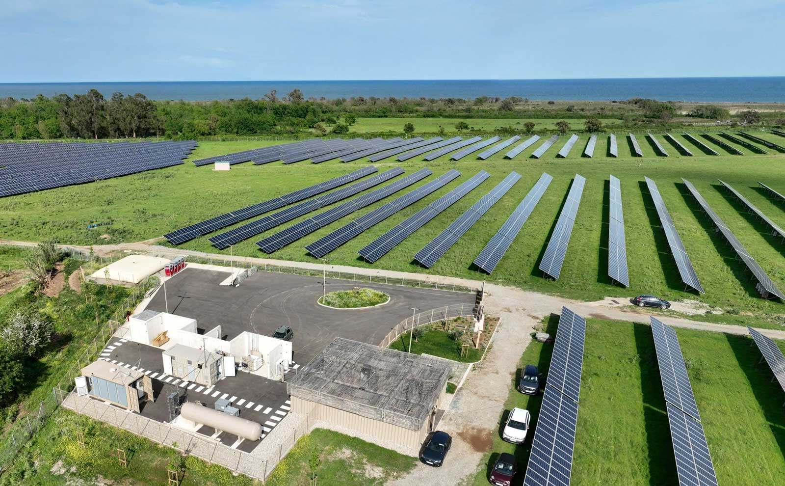 La Corse transforme son surplus solaire en hydrog&egrave;ne vert : vers un nouveau mod&egrave;le &eacute;nerg&eacute;tique pour l'&icirc;le de Beaut&eacute; ?