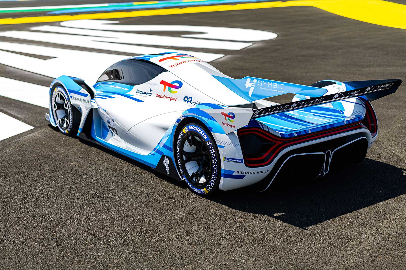 H24EVO : la voiture de course à hydrogène se révèle au Mans