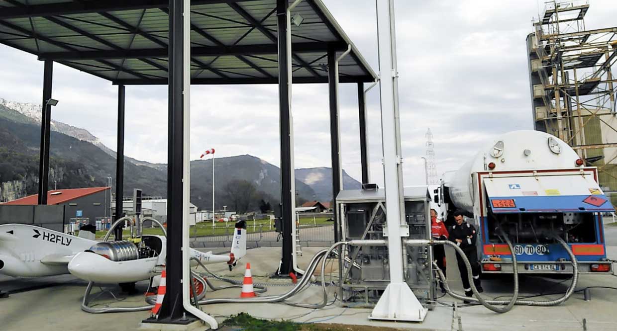L'avion H2Fly r&eacute;ussit son premier plein &agrave; l'hydrog&egrave;ne liquide