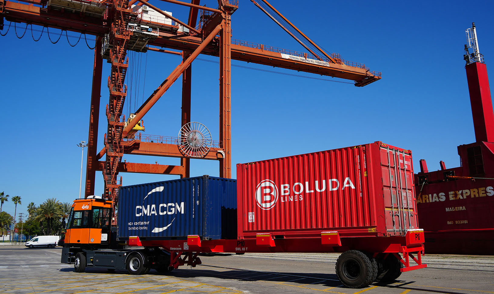 Le tracteur &agrave; hydrog&egrave;ne H2Tractor entre en phase d'essai au port de S&eacute;ville