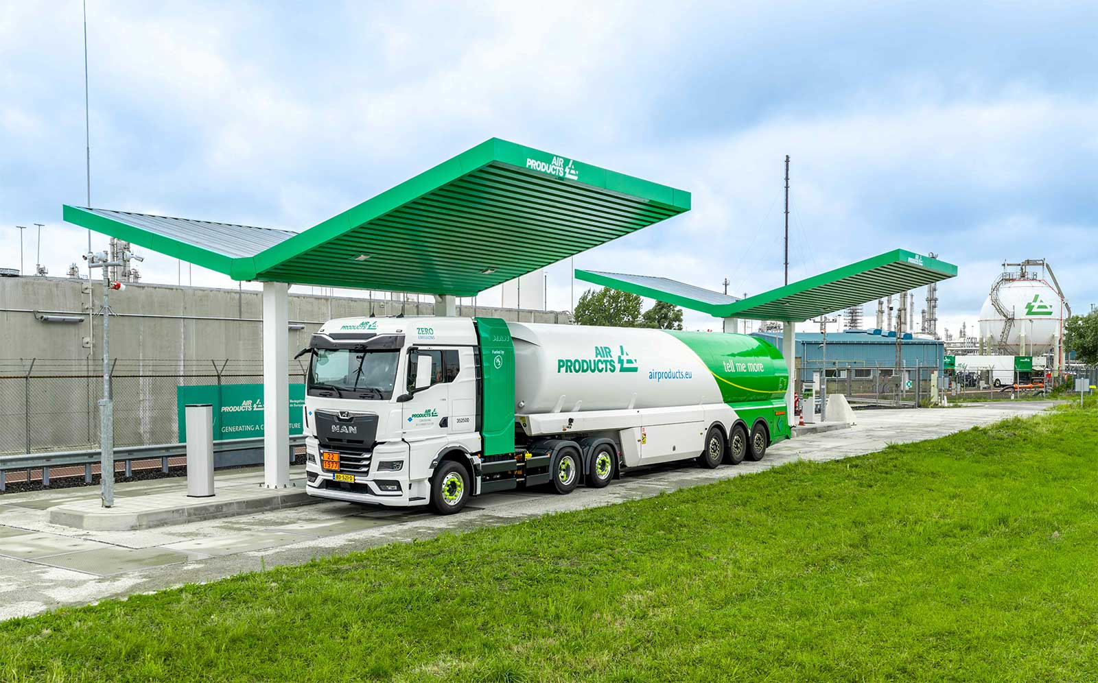 Avec trois ans de retard, Air Products d&eacute;ploie ses premiers camions &agrave; hydrog&egrave;ne au port de Rotterdam