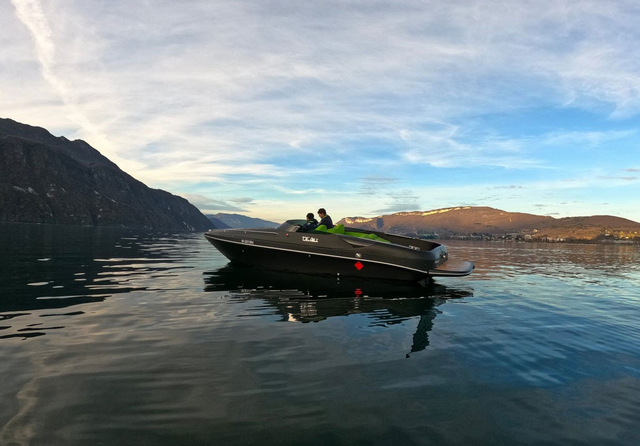 Le bateau à hydrogène d'Inocel réalise un premier plein chez Hympulsion