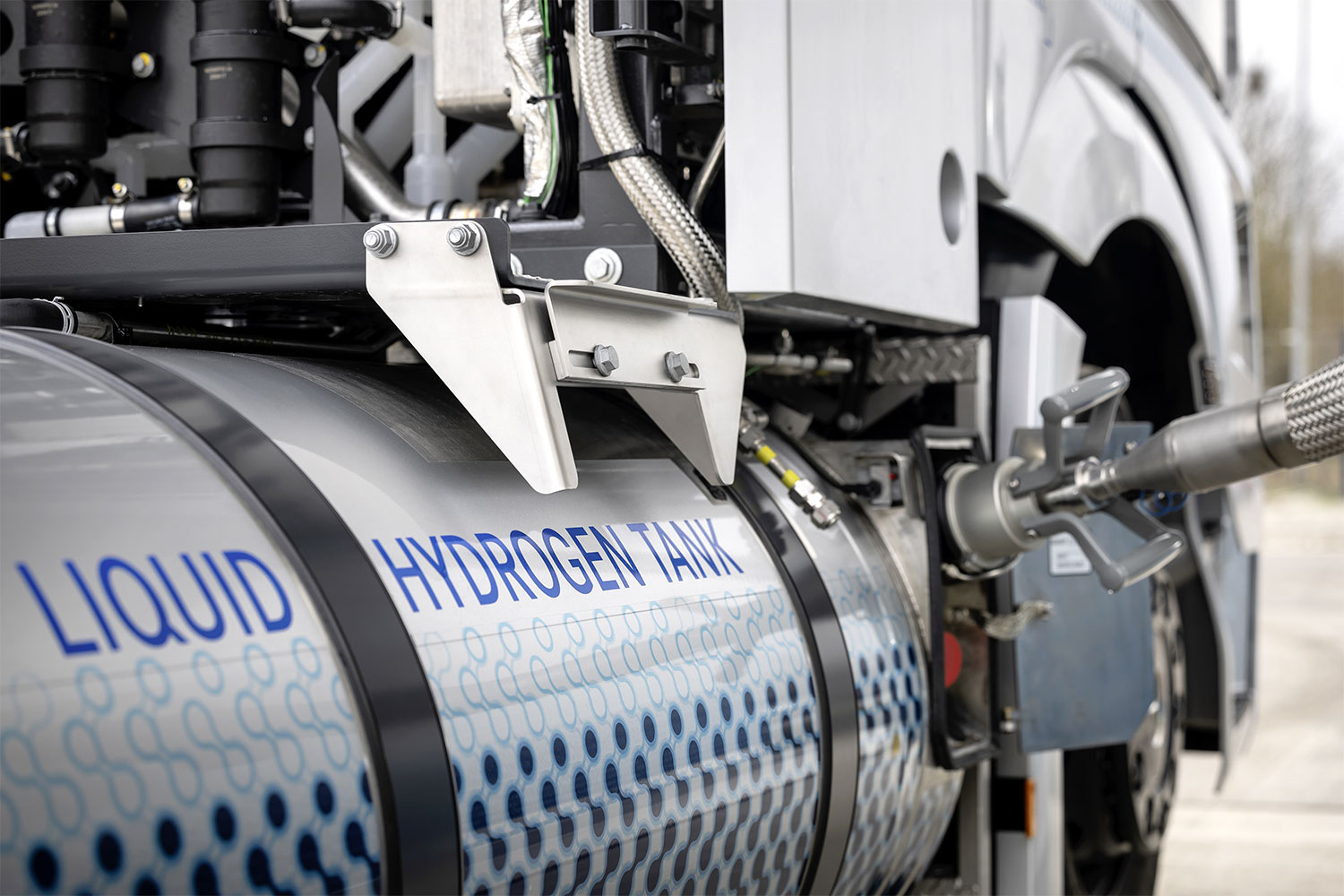 Réservoirs à hydrogène liquide : Daimler et Linde présentent leur standard