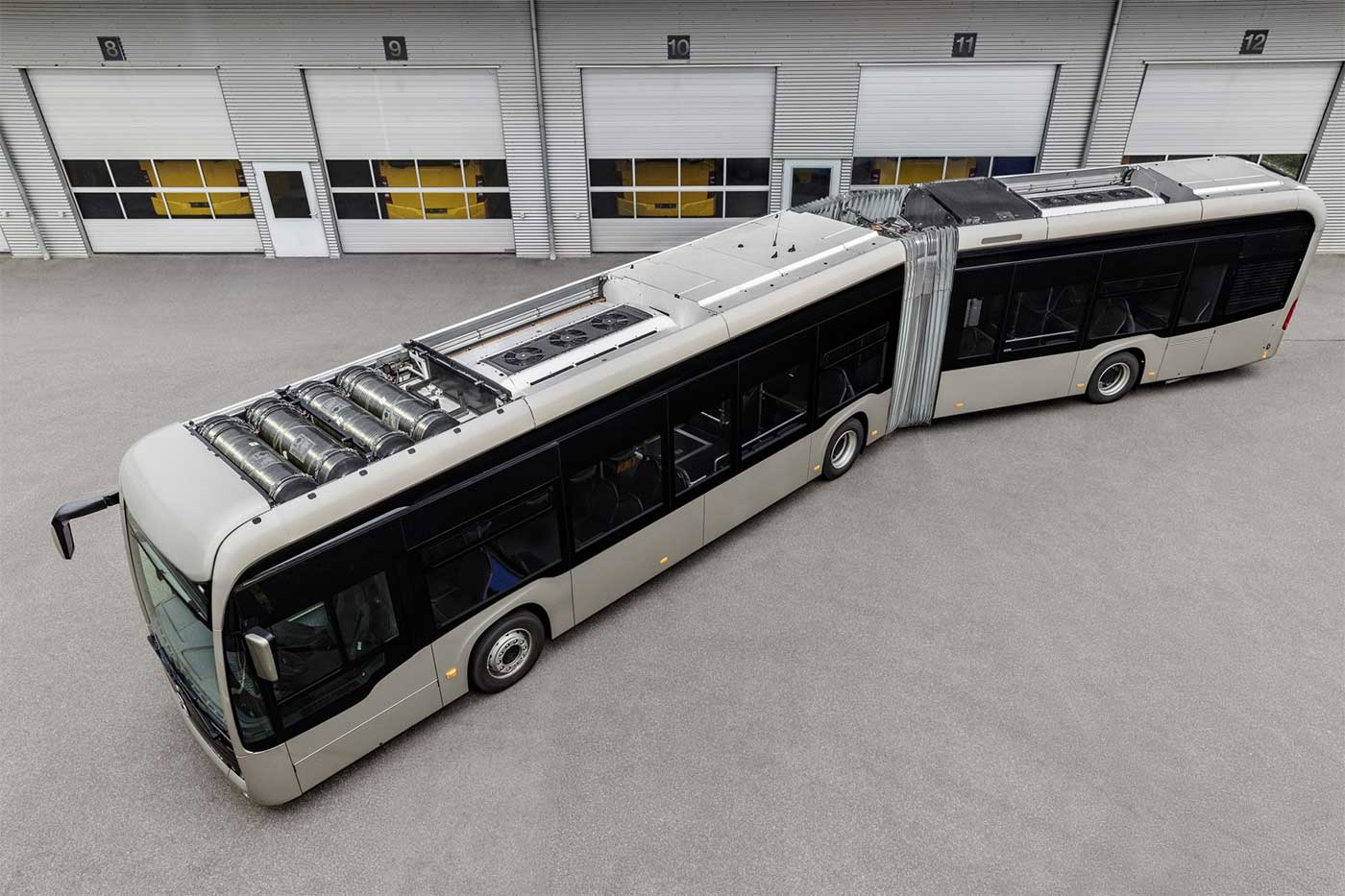 Le bus à prolongateur hydrogène de Mercedes roulera avec une pile Toyota