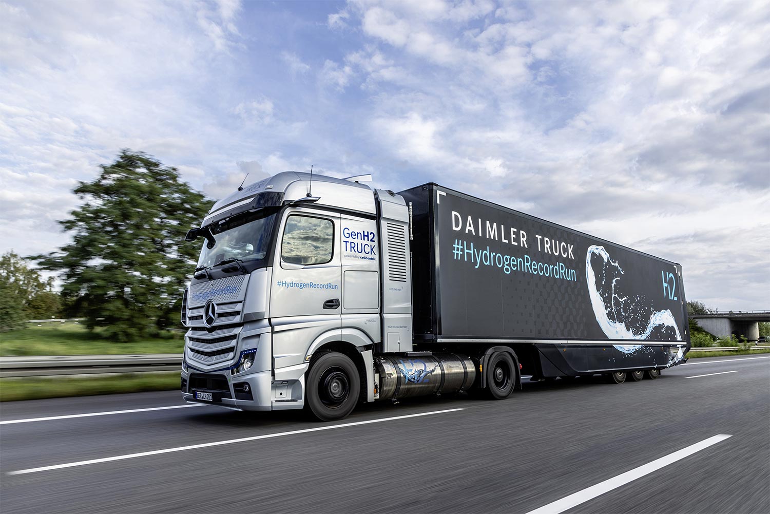 Le Mercedes GenH2 à hydrogène liquide boucle un record d'autonomie