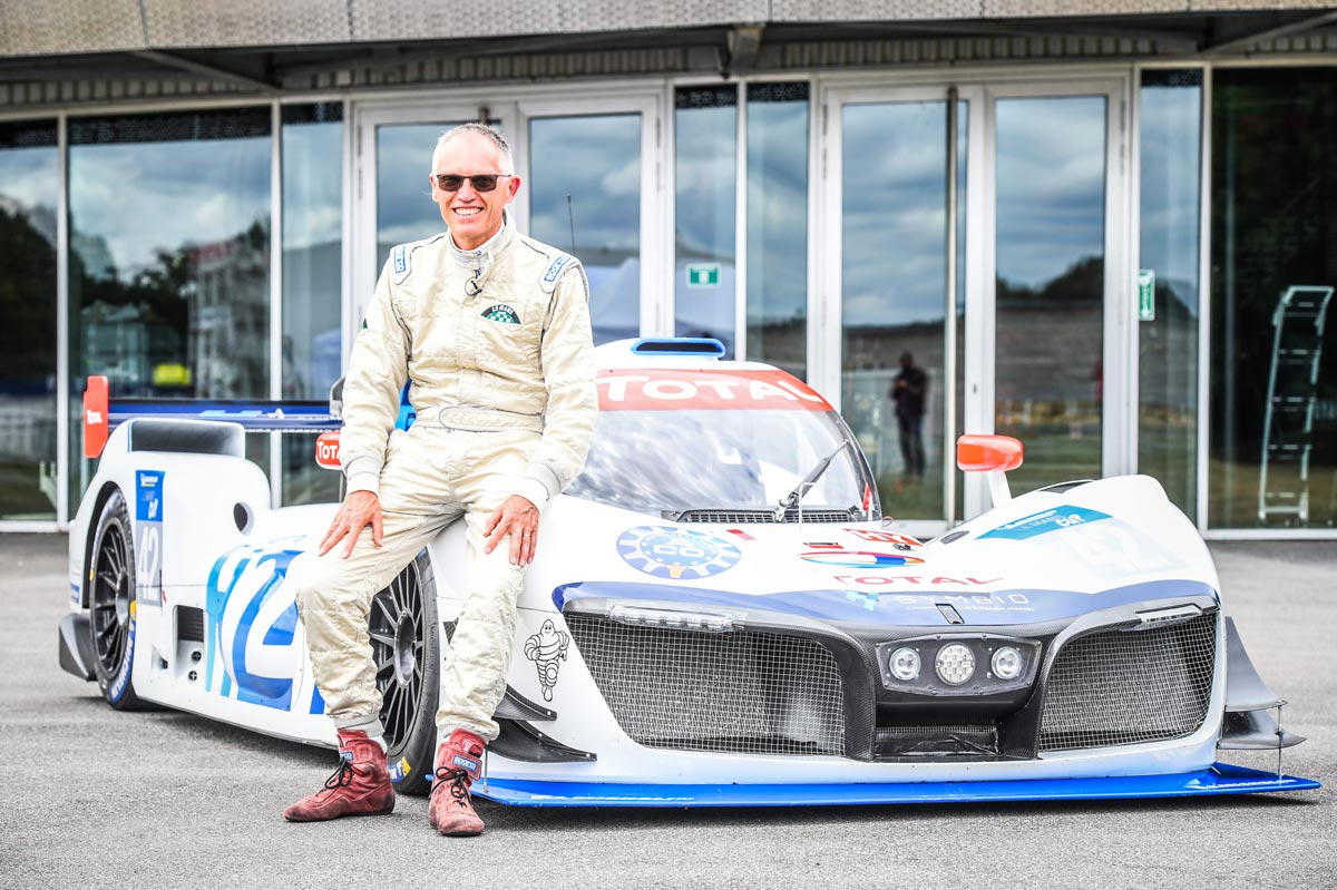 Mission H24 : Carlos Tavares au volant du prototype de course à hydrogène