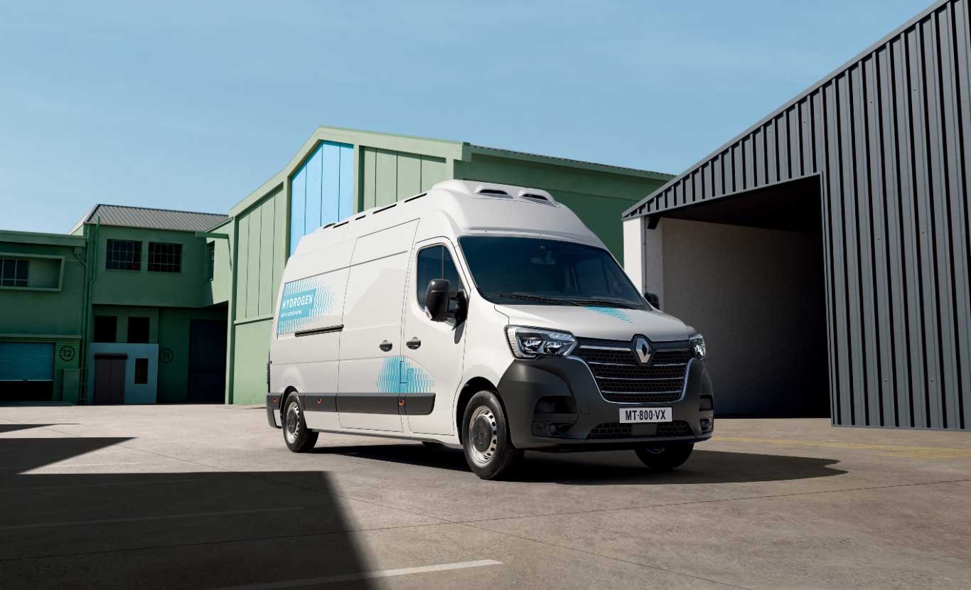 Mondial de l Auto Hyvia devoile le Renault Master Van a hydrogene dans sa version definitive