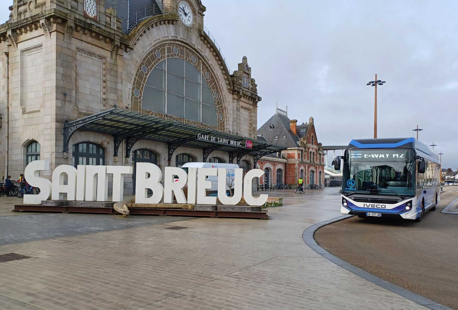 Bus hydrogène : l'Iveco E-WAY H2 multiplie les démonstrations