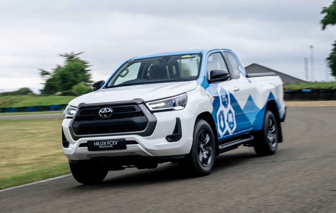 Toyota Hilux hydrogène : nos impressions à bord du pick-up à pile à combustible