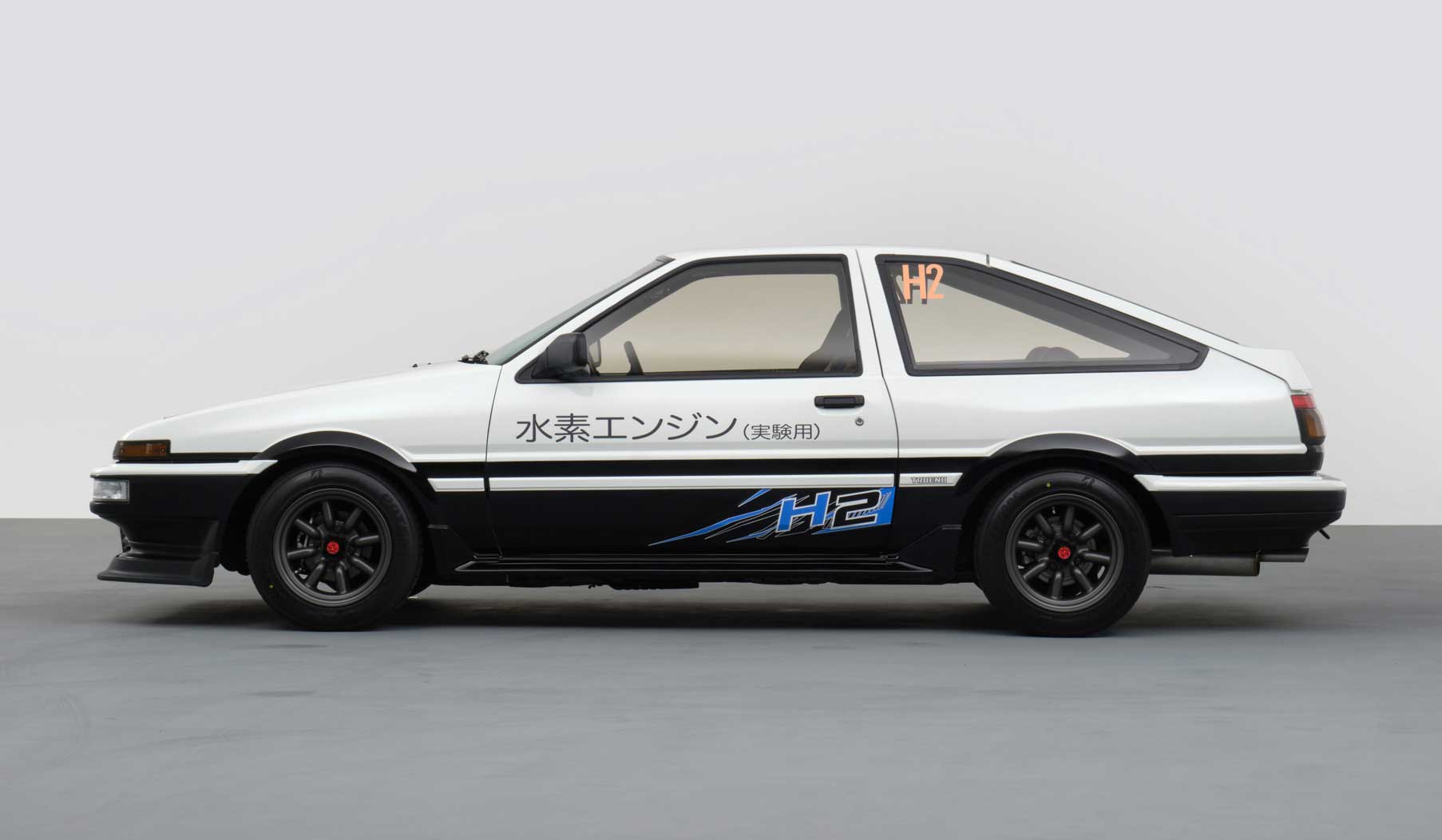 Avec son concept AE86 à moteur hydrogène, Toyota se lance dans le Restomod