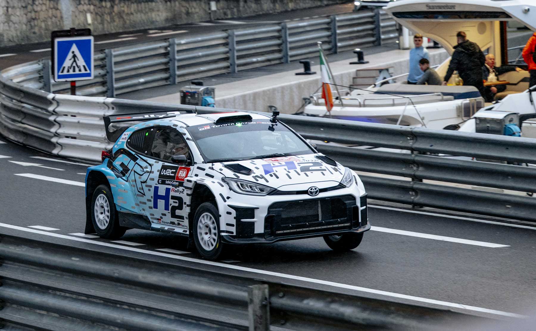 La Toyota Yaris &agrave; hydrog&egrave;ne fait vibrer le Rallye Monte Carlo