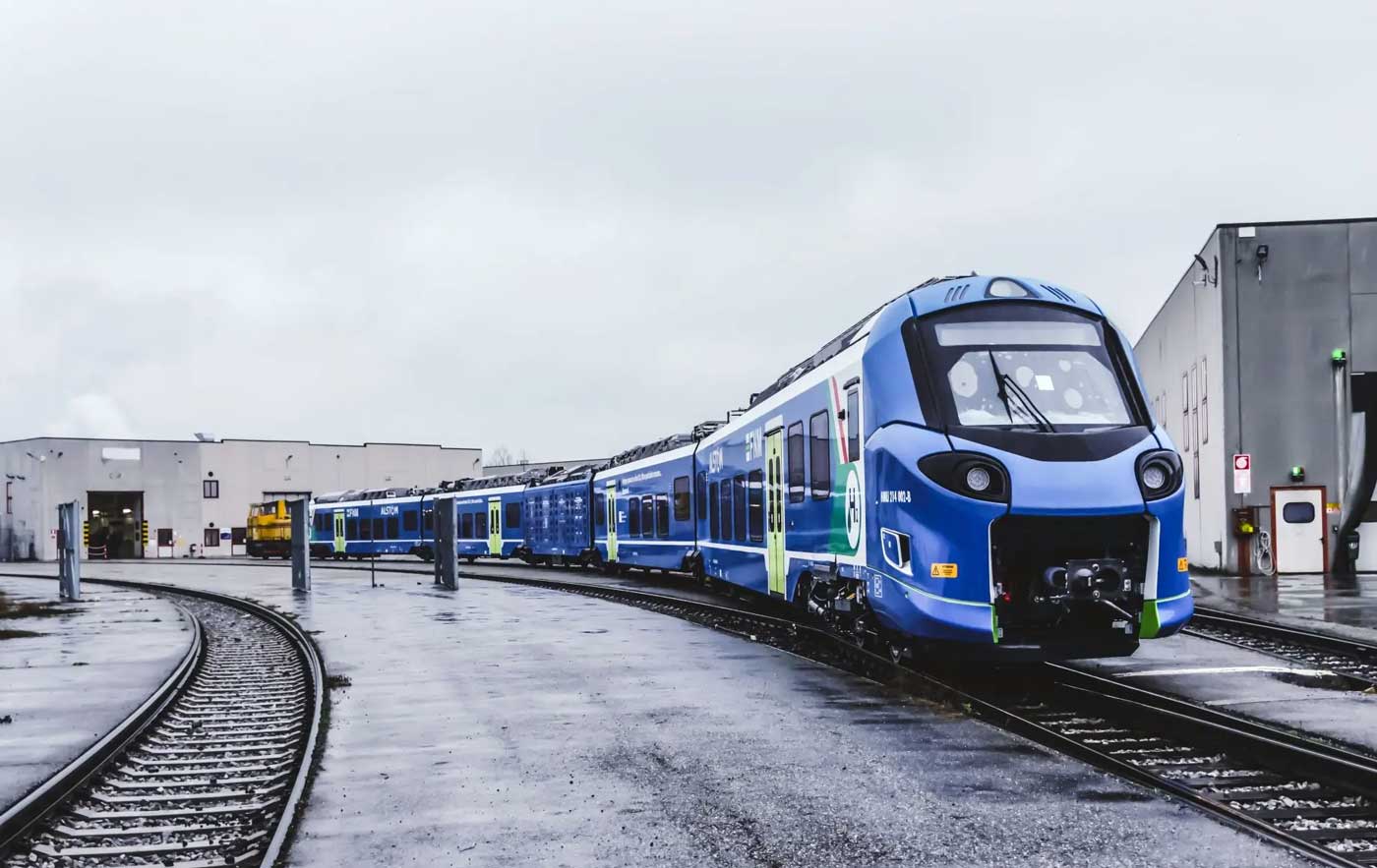 D&egrave;s 2027, ces trains &agrave; hydrog&egrave;ne remplaceront le diesel : l'Italie re&ccedil;oit 80 millions d'euros de la BEI