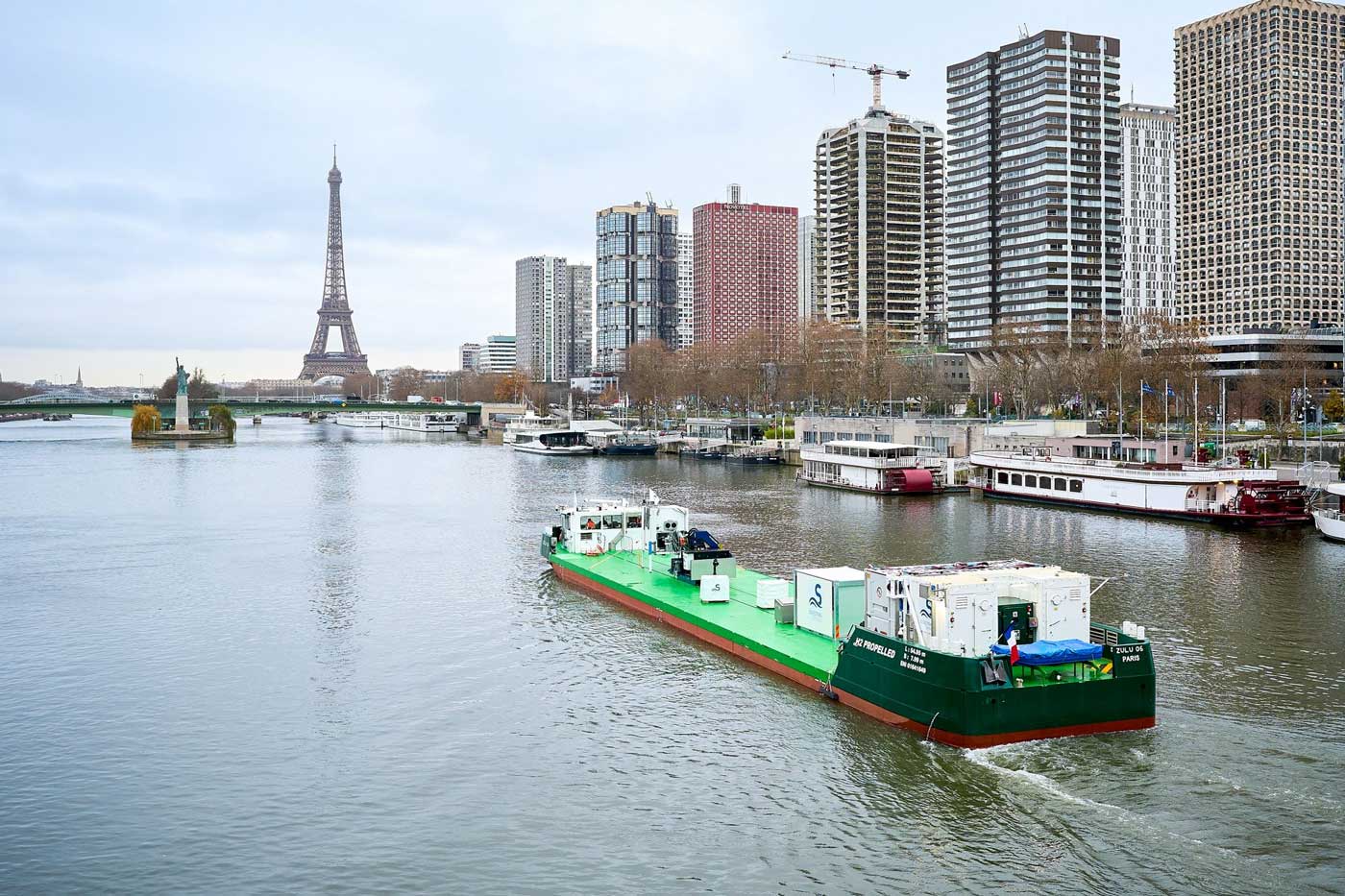 Zulu 06 : le premier bateau fluvial à hydrogène inauguré à Paris